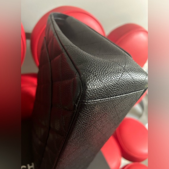 Chanel Classic Caviar Maxi Bag Black Caviar Leather Silver Hardware Double Flap - Picture 13 of 16